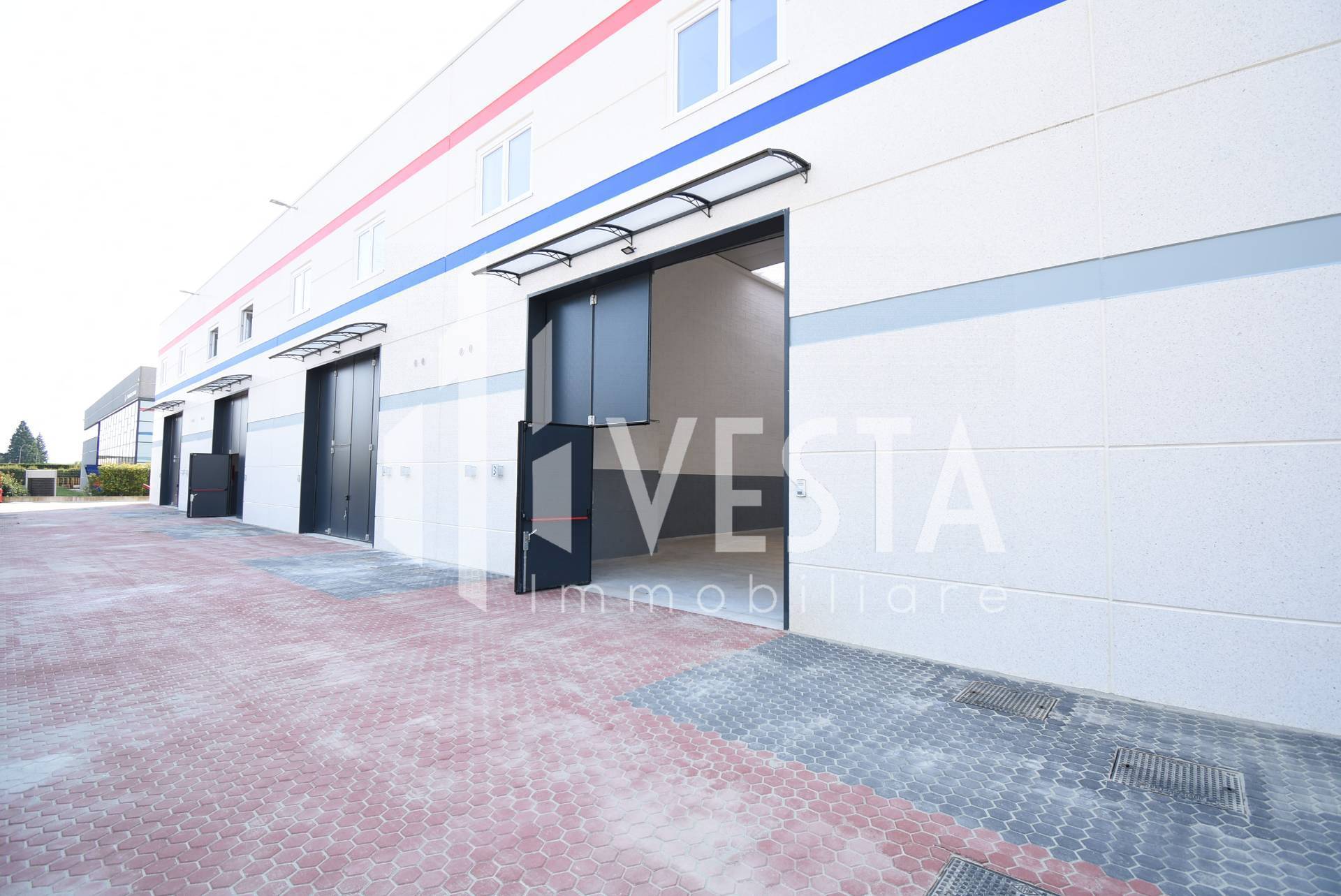 Capannone in affitto a Bernareggio