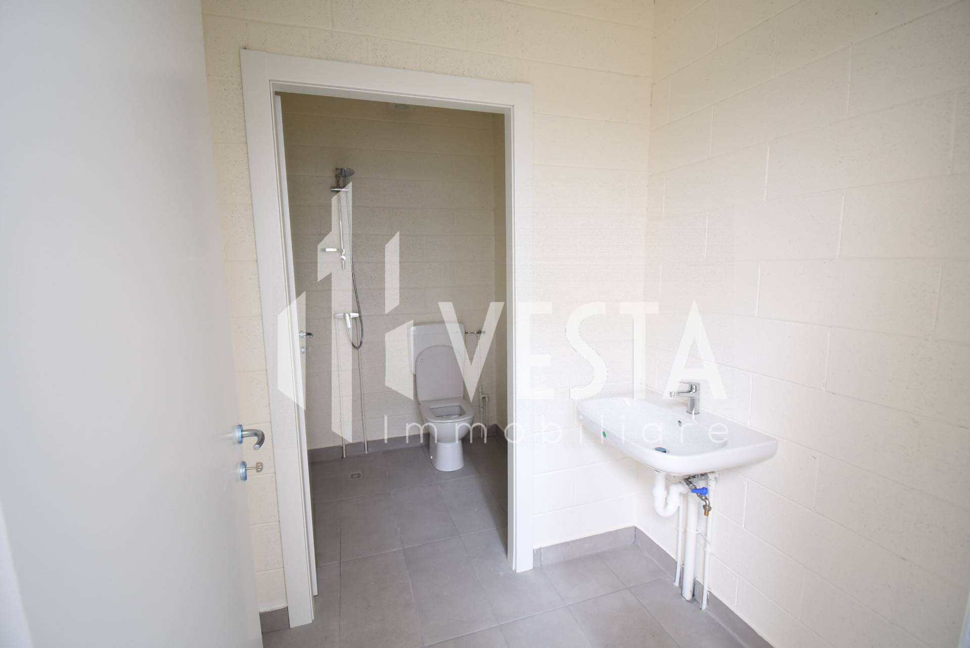 Capannone in affitto a Bernareggio