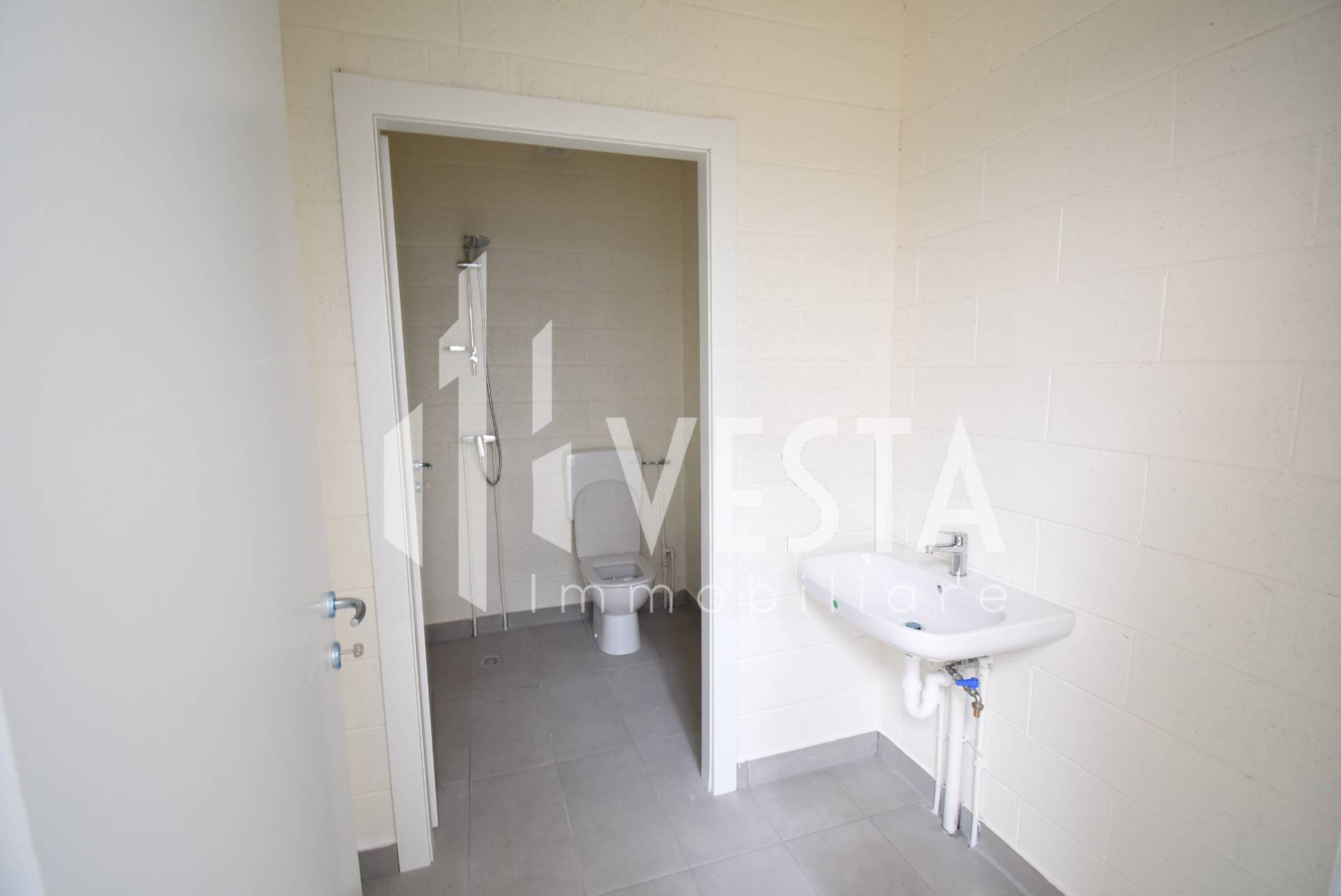 Capannone in affitto a Bernareggio