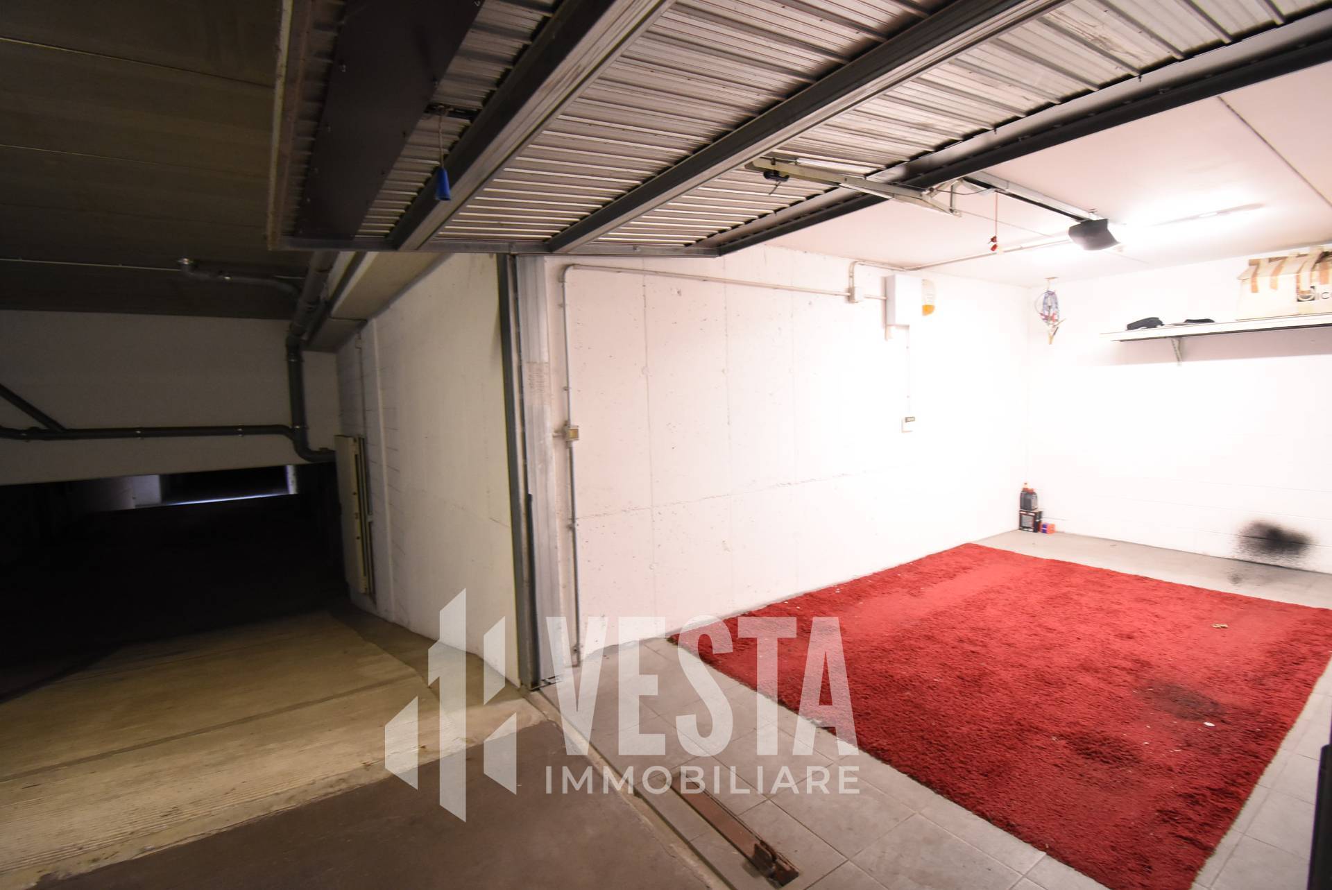 Box o garage in vendita a Paderno d'Adda