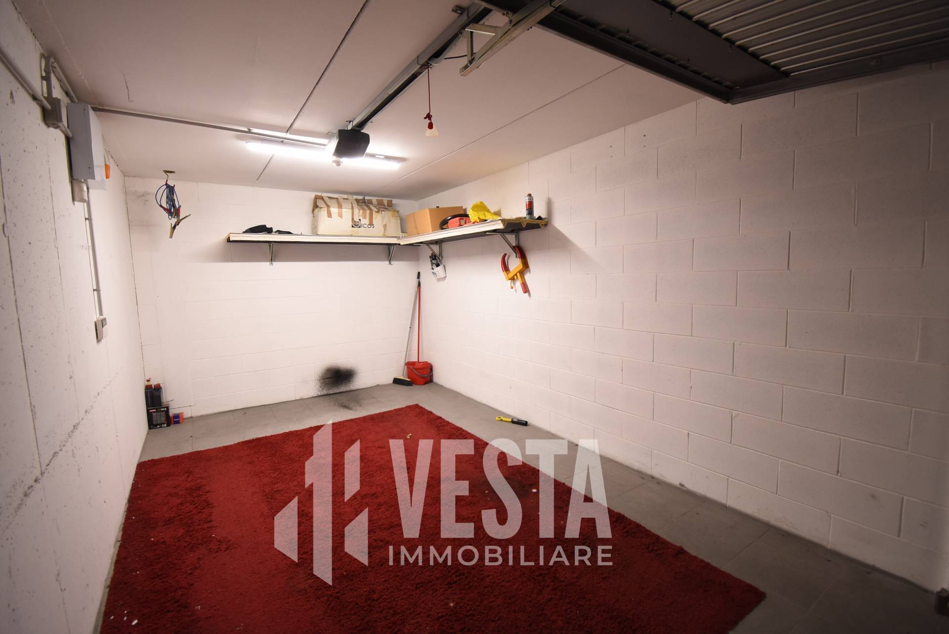 Box o garage in vendita a Paderno d'Adda