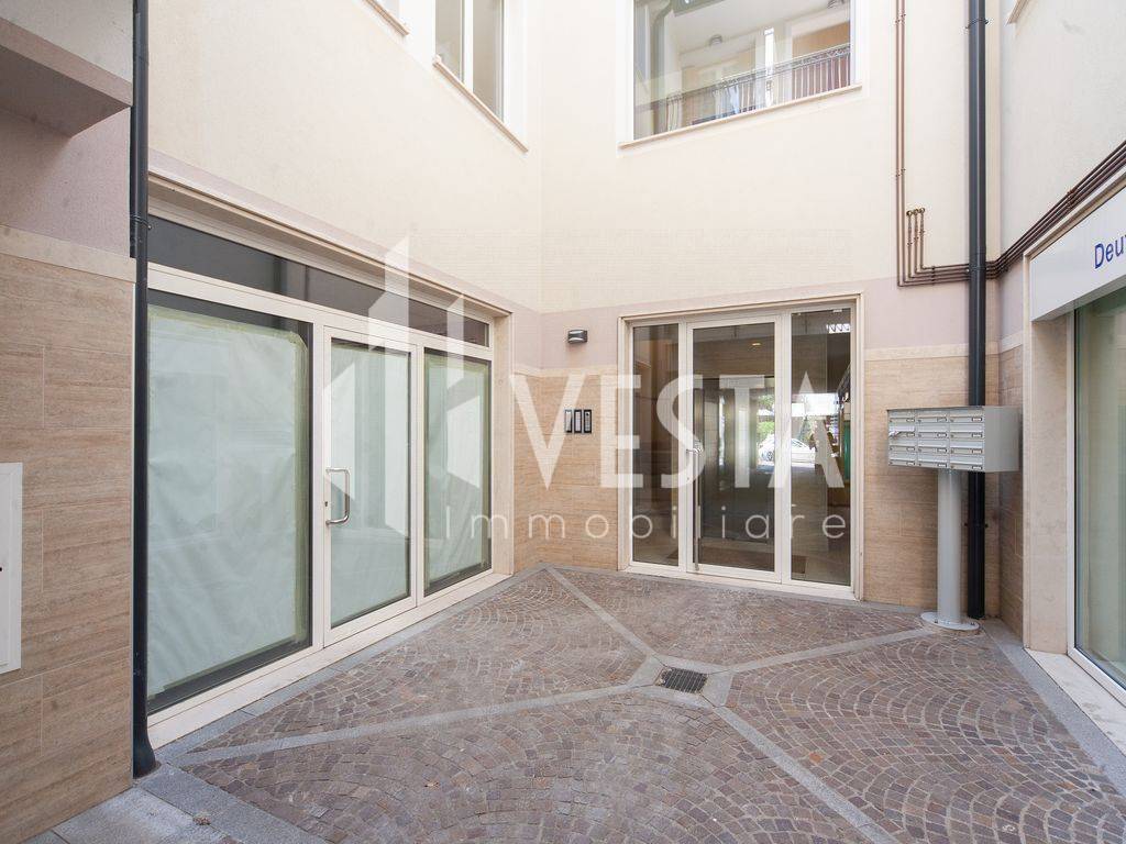 Negozio in vendita a Barzan