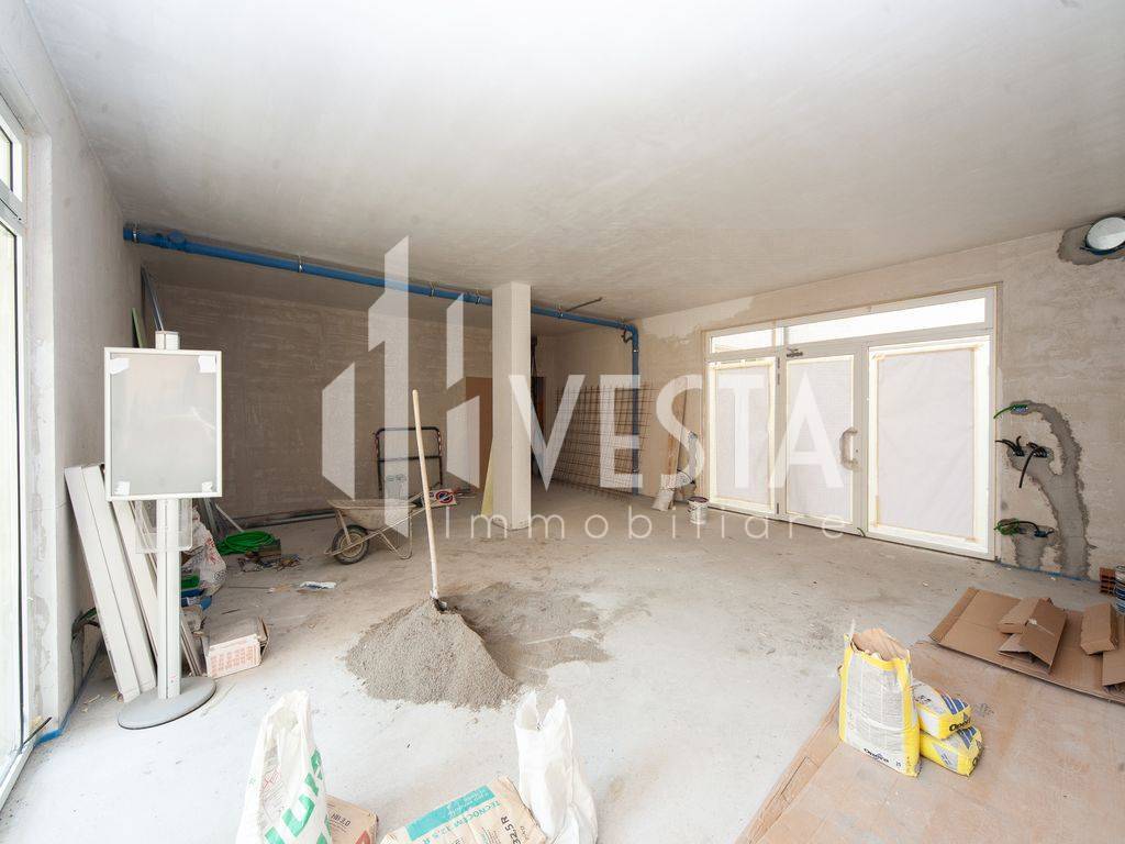 Negozio in vendita a Barzan