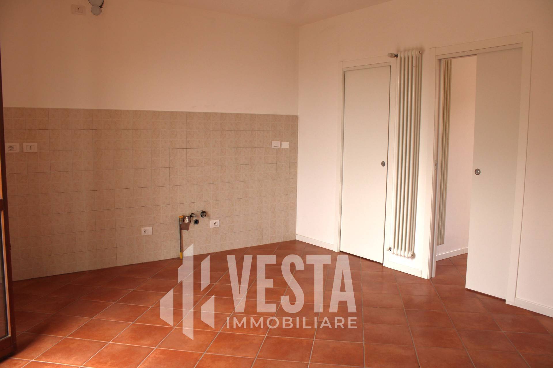 Appartamento in vendita a Erba, Buccinigo