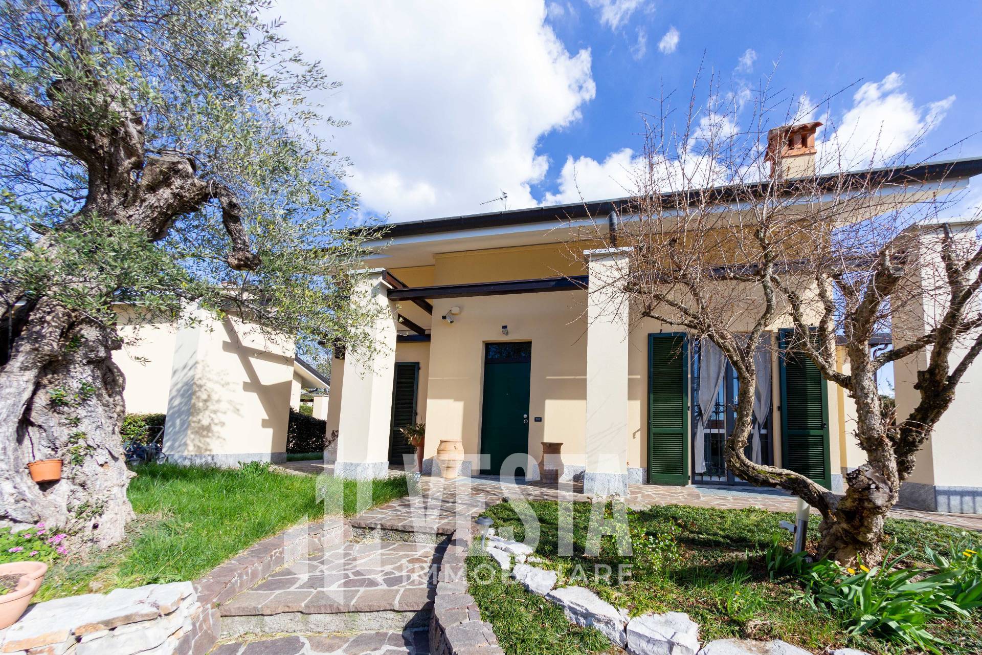 Villa in vendita a Robbiate