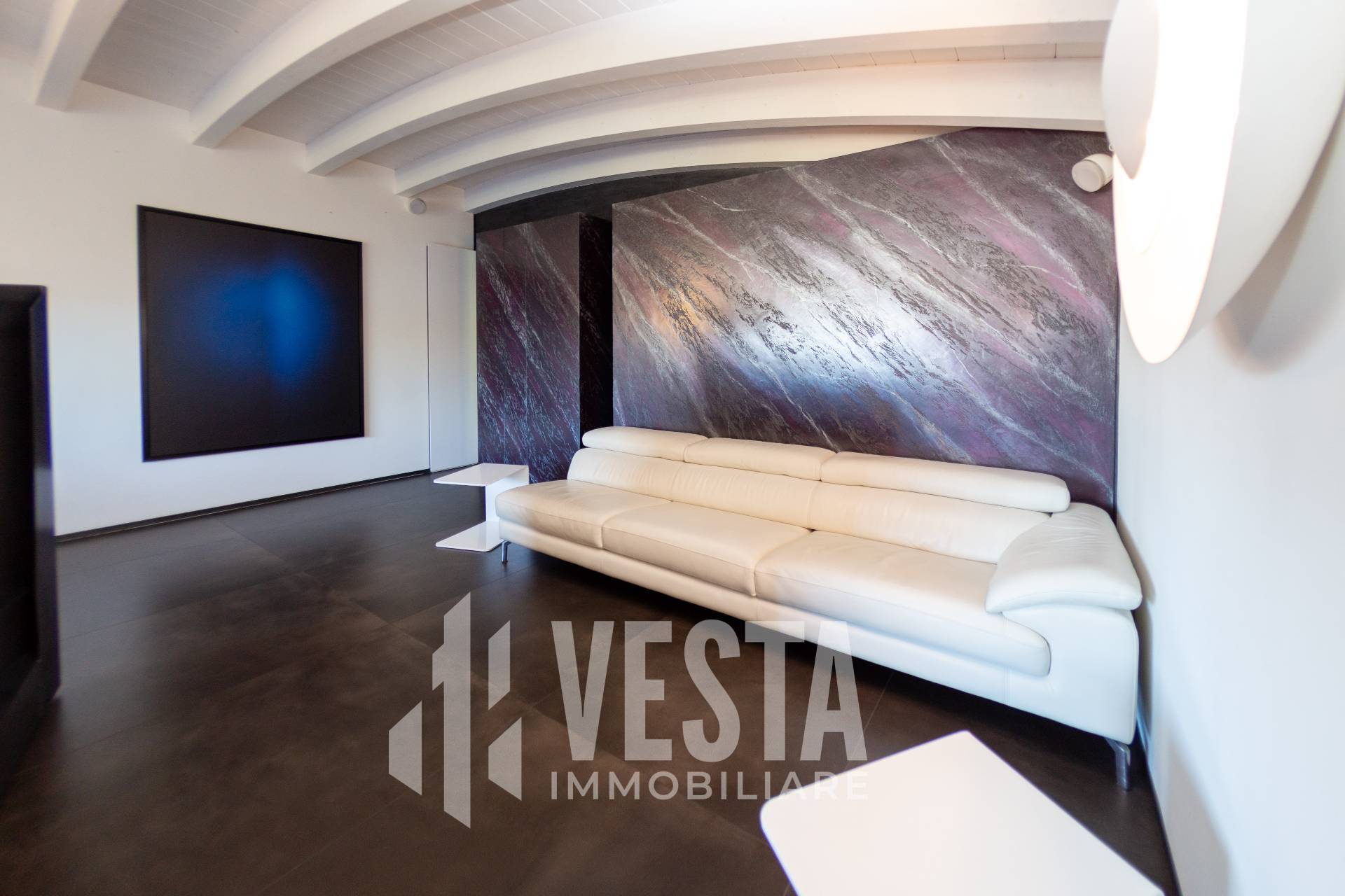 Appartamento in vendita a Lomagna, CENTRO