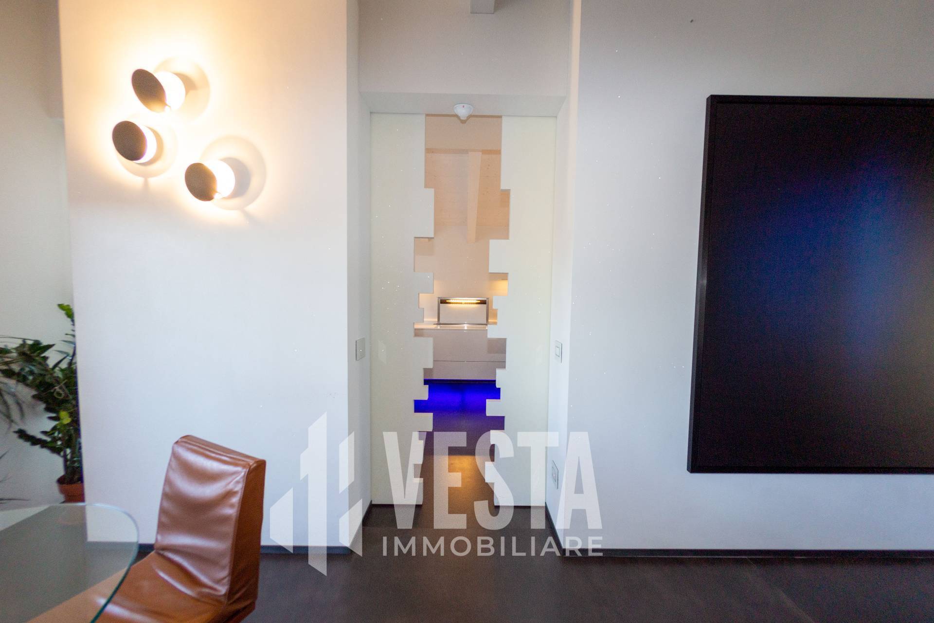 Appartamento in vendita a Lomagna, CENTRO