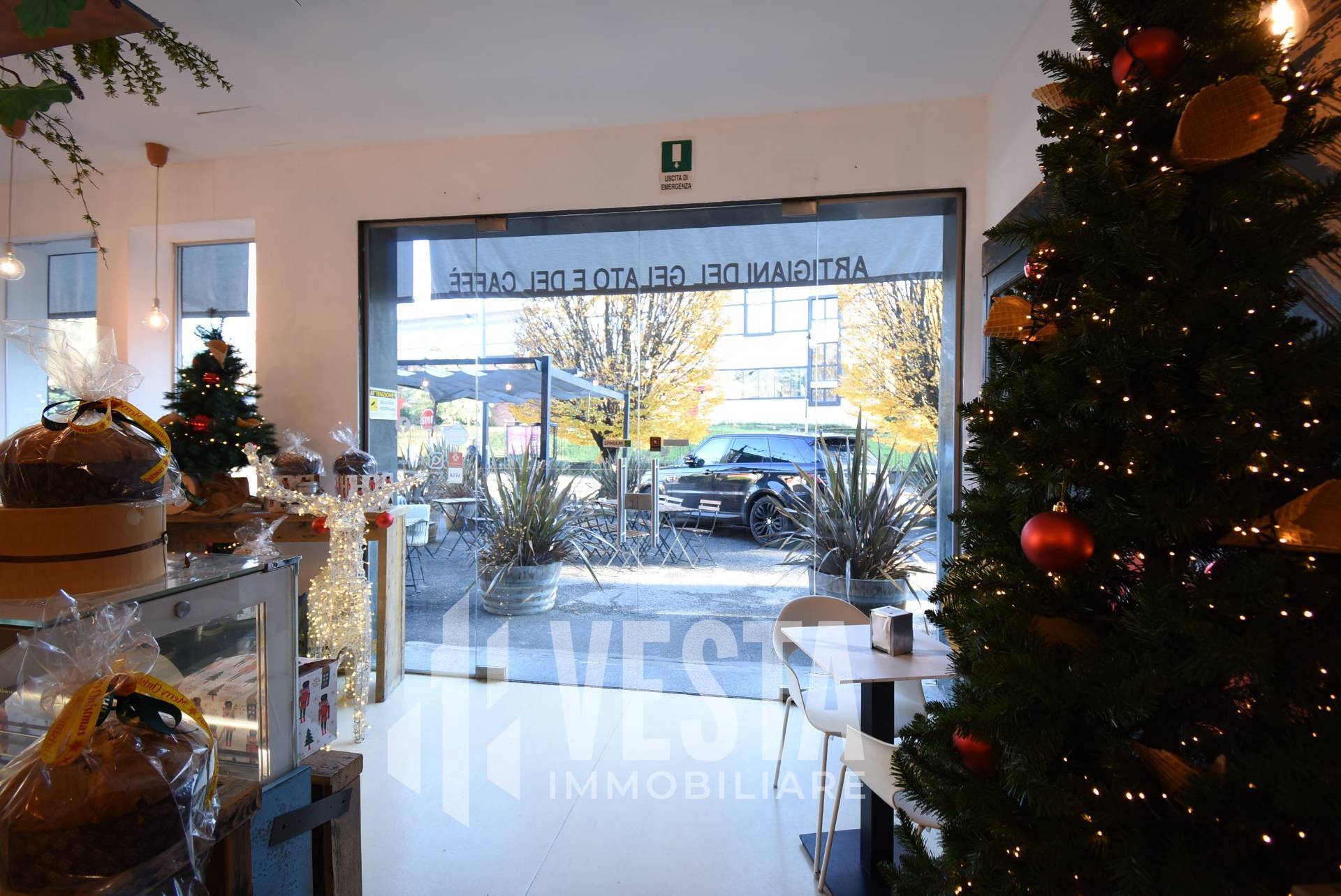 Attivit commerciale in vendita a Carate Brianza