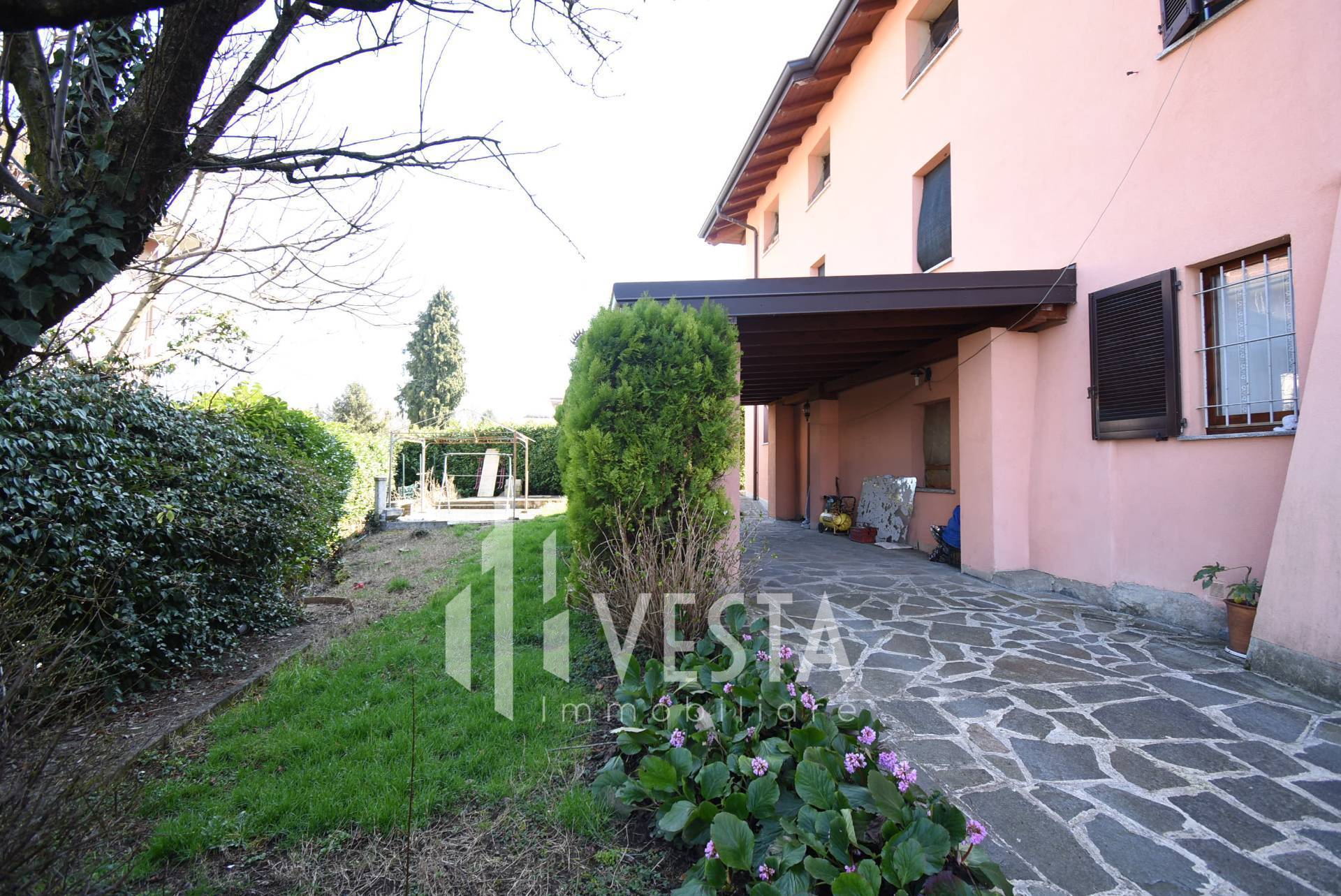 Porzione di casa in vendita a Sirtori, Resempiano