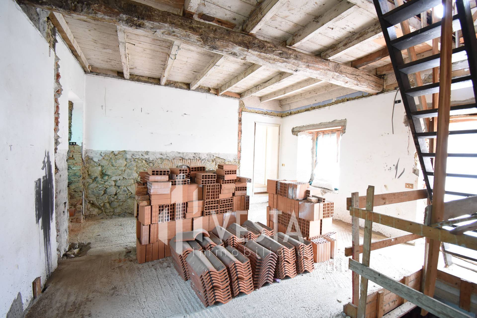 Porzione di casa in vendita a Sirtori, Resempiano