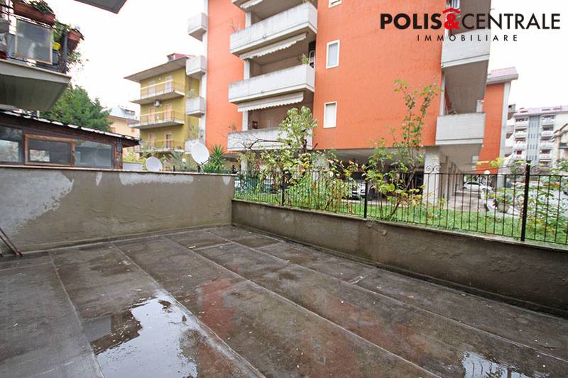 Locale commerciale in vendita a Ascoli Piceno, Porta Maggiore