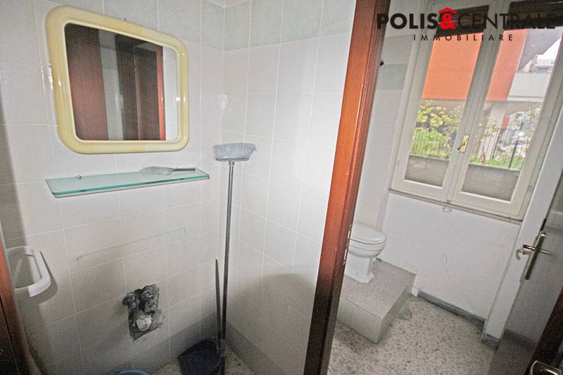 Locale commerciale in vendita a Ascoli Piceno, Porta Maggiore