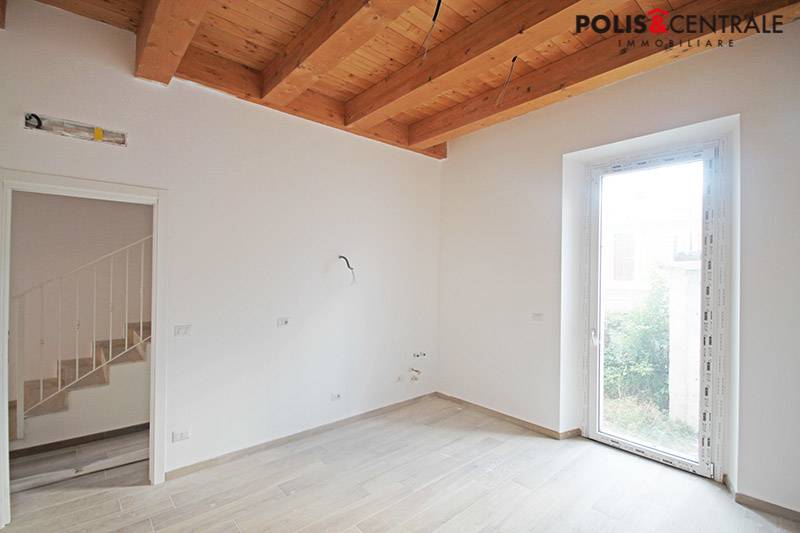 edificio cielo terra in vendita a Ascoli Piceno, Borgo Solest