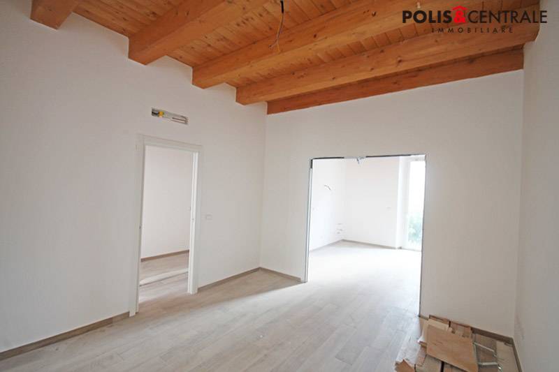 edificio cielo terra in vendita a Ascoli Piceno, Borgo Solest