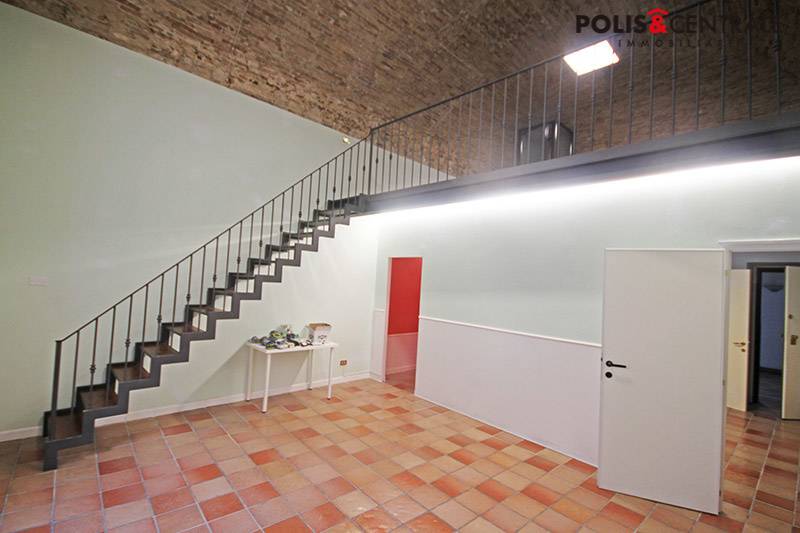 Studio/Ufficio in affitto a Ascoli Piceno, Centro Storico