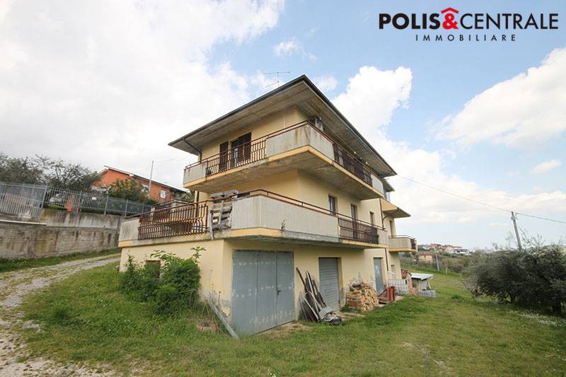 Casa singola in vendita a Folignano