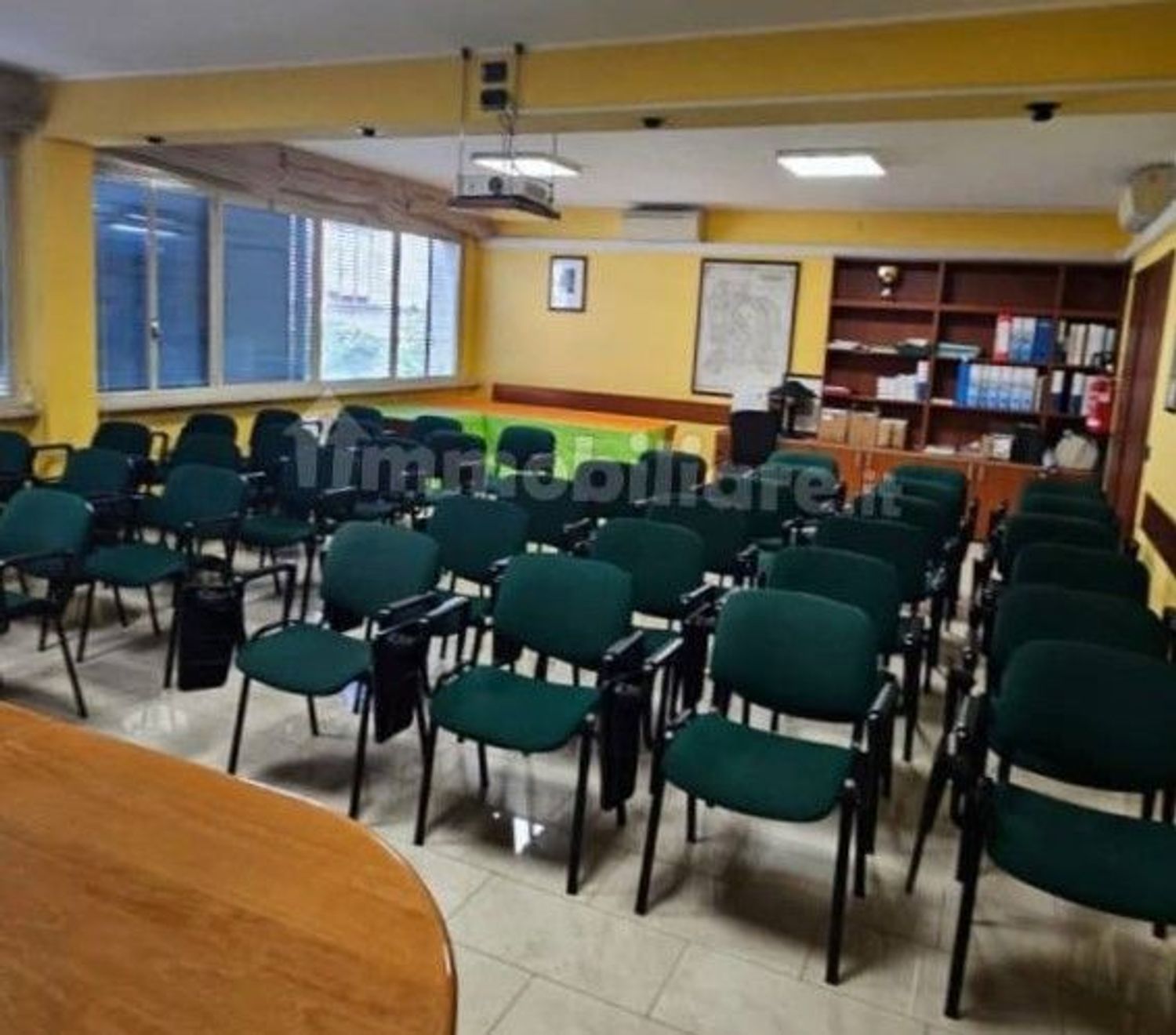 Locale commerciale in vendita in via via giosu� carducci 0, Udine