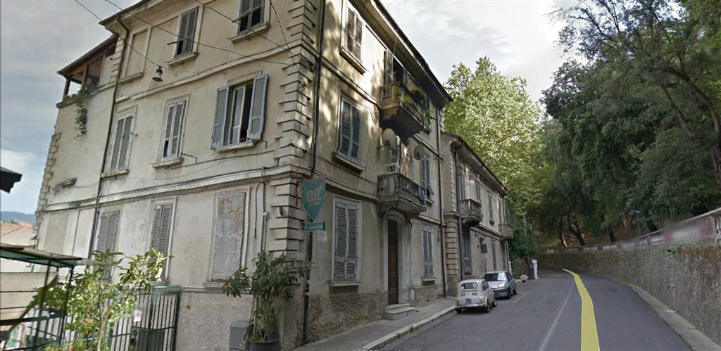 Quadrilocale da ristrutturare, Cosenza centro storico