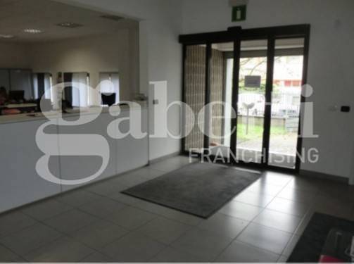 Capannone in affitto a Rosate