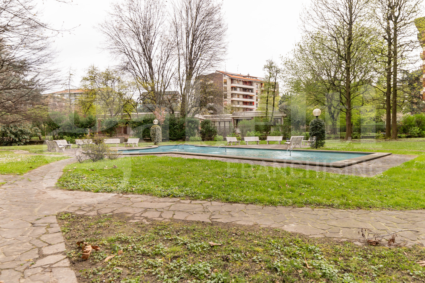 Trilocale da ristrutturare a Milano