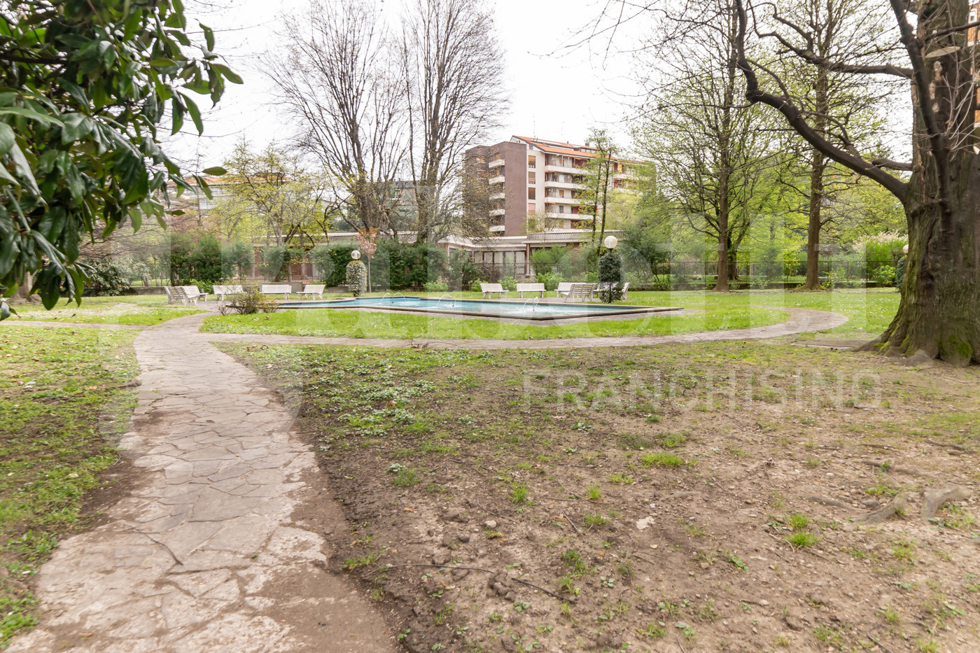 Trilocale da ristrutturare a Milano