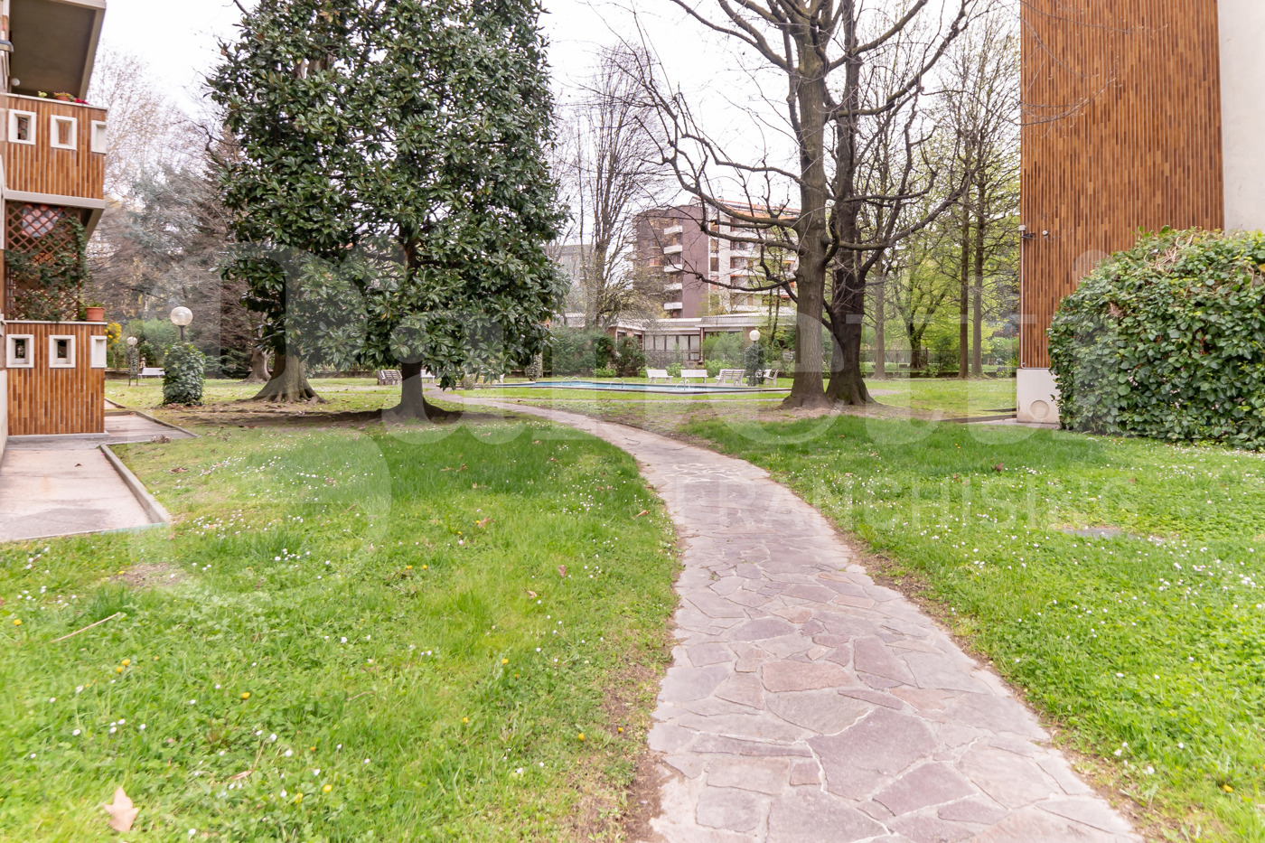 Trilocale da ristrutturare a Milano