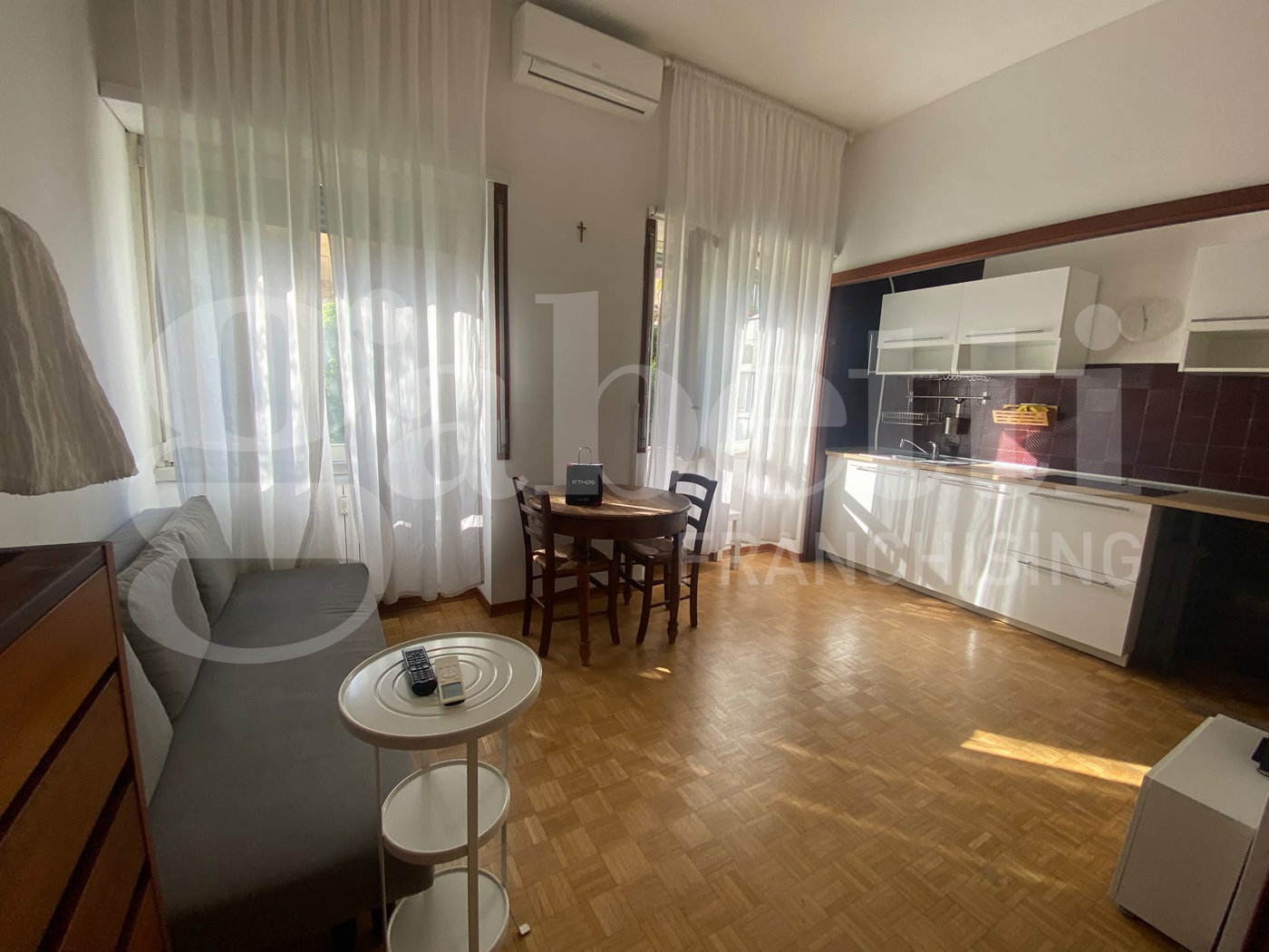 Monolocale arredato in affitto a Milano