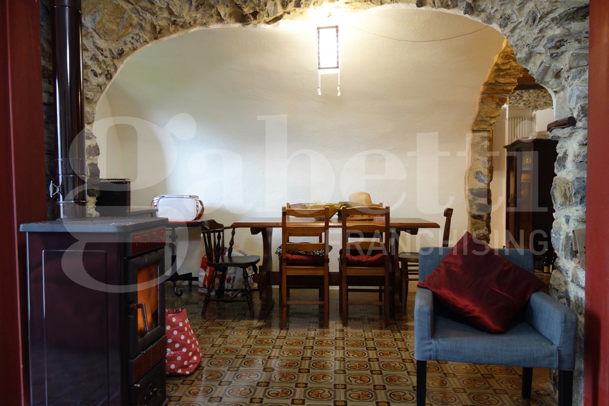 Villa in vendita a Sesta Godano