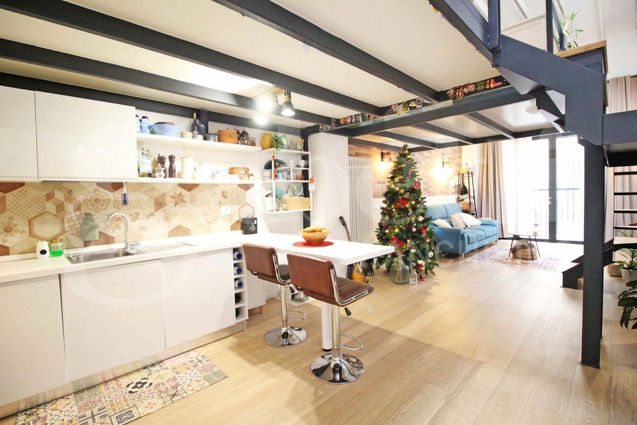 Loft arredato in affitto a Milano