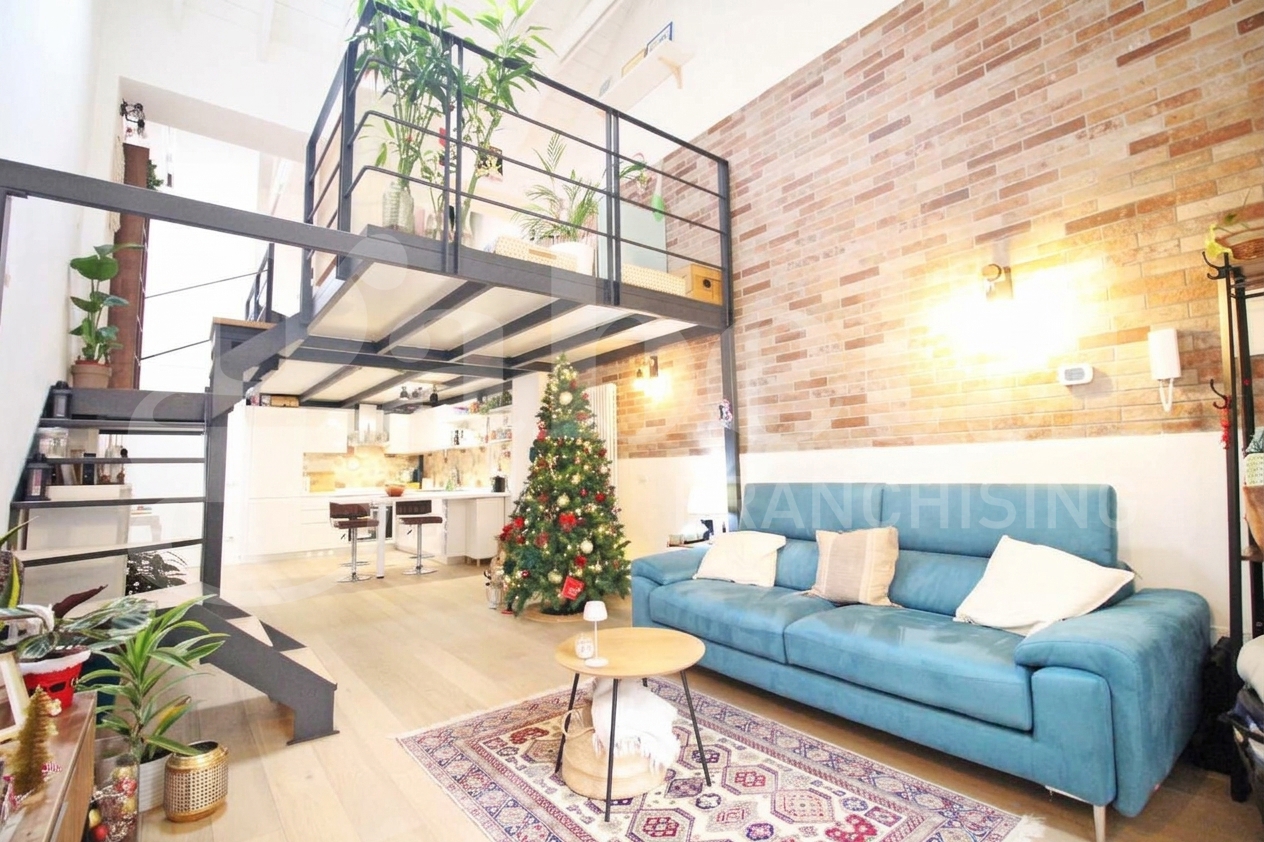 Loft arredato in affitto a Milano