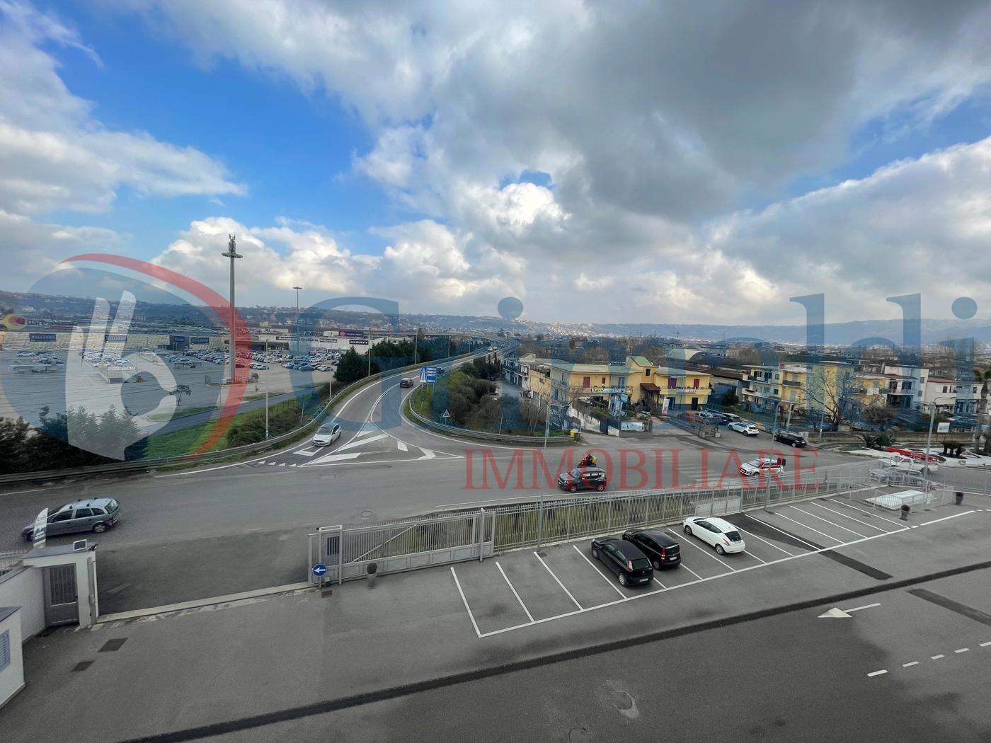 Ufficio in affitto a Quarto