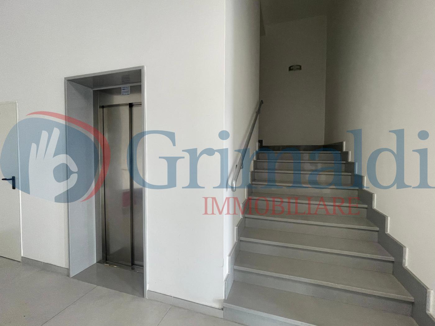 Ufficio in affitto a Quarto