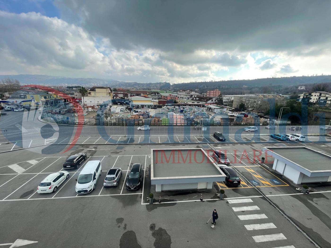 Ufficio in affitto a Quarto