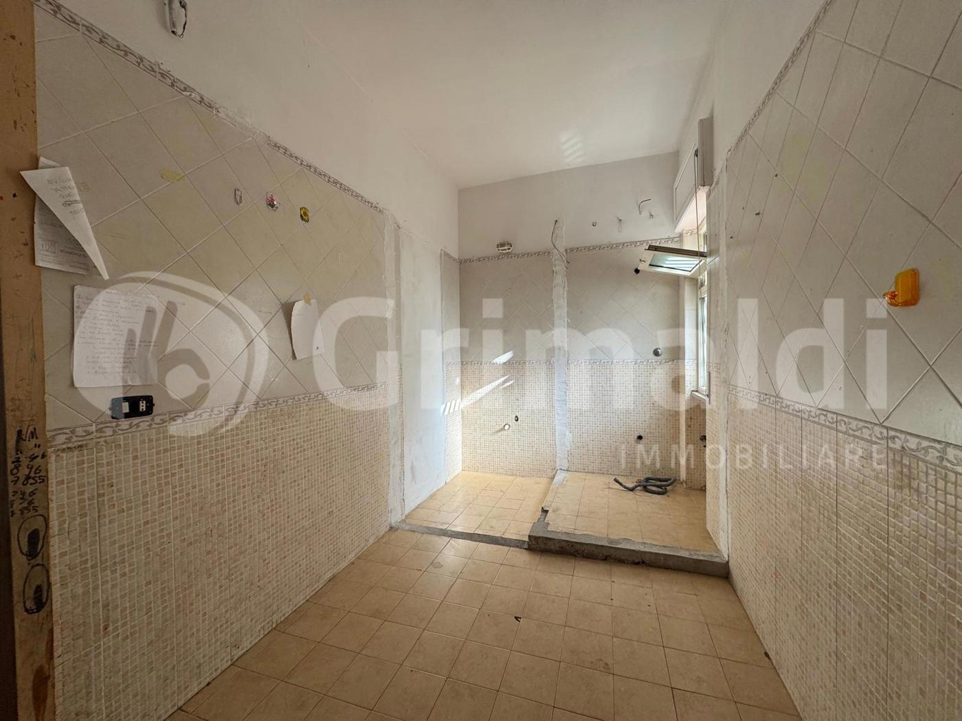 Negozio in vendita a Quarto