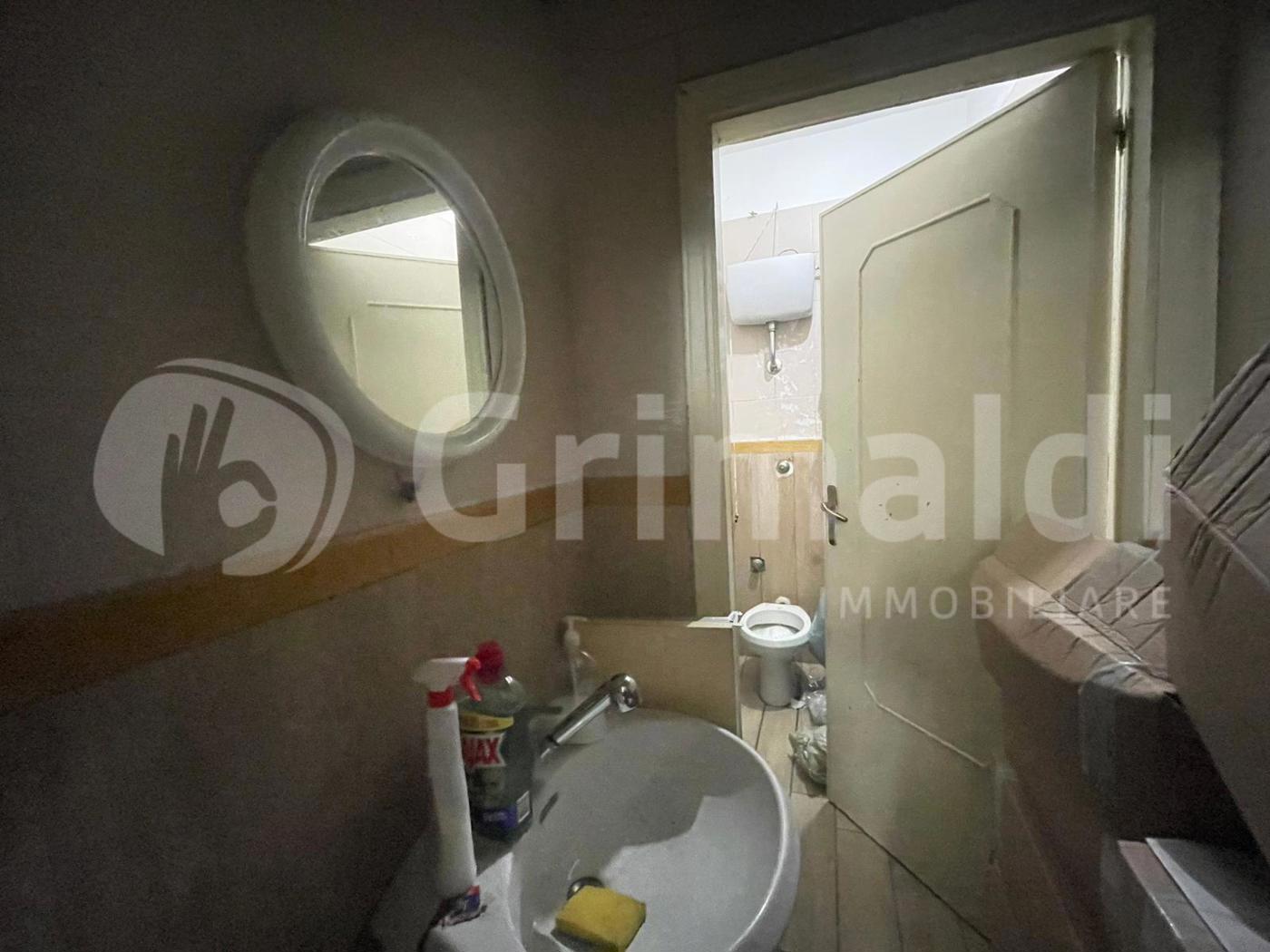 Negozio in affitto a Quarto