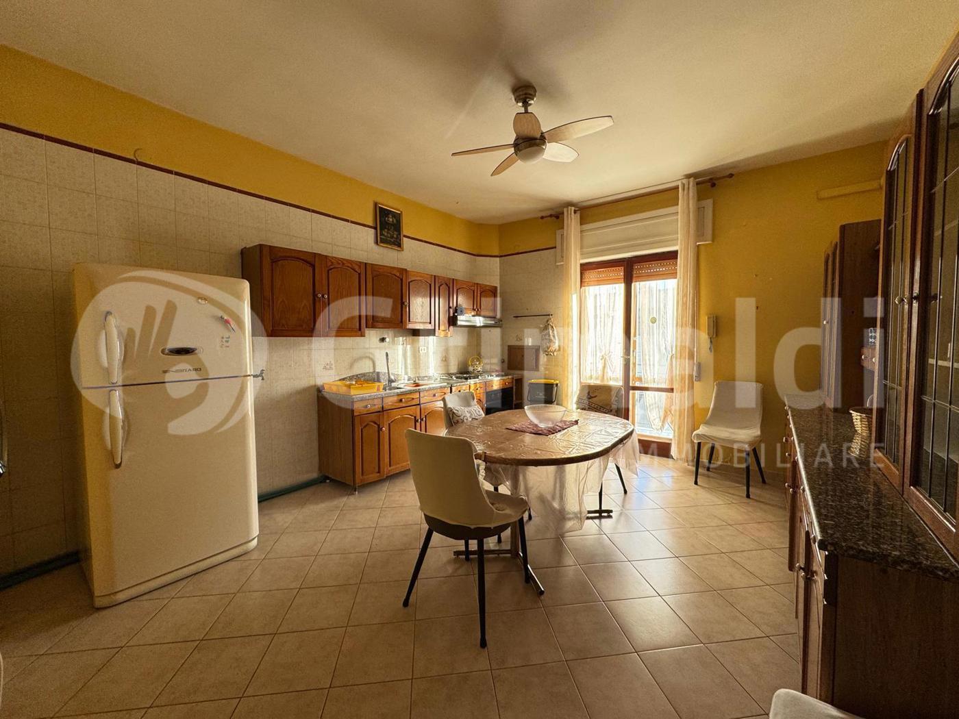 Trilocale con box a Quarto