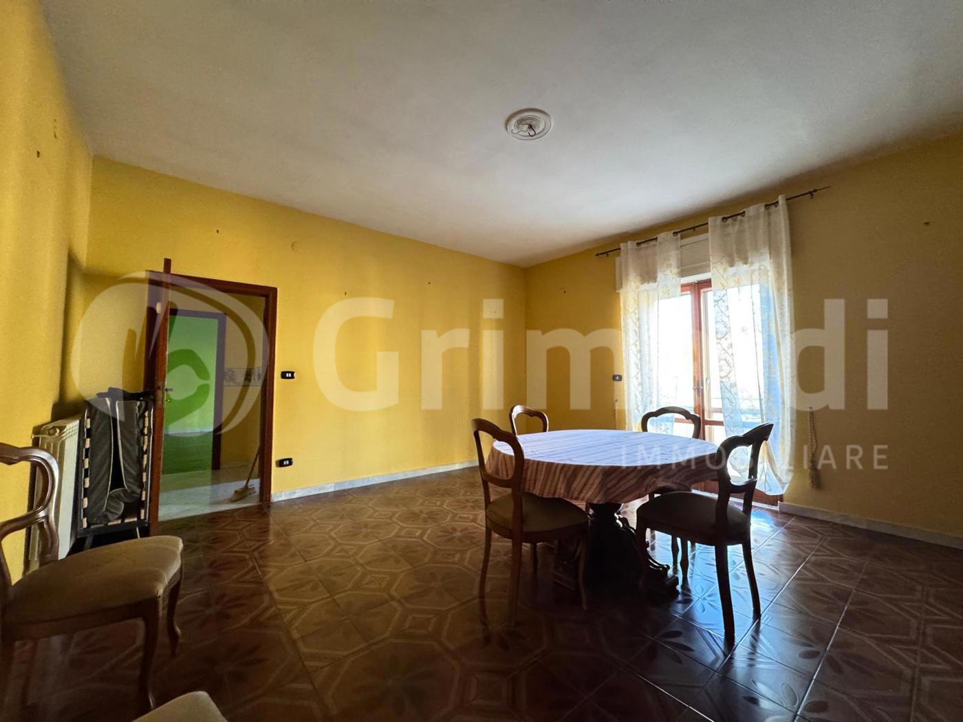 Trilocale con box a Quarto