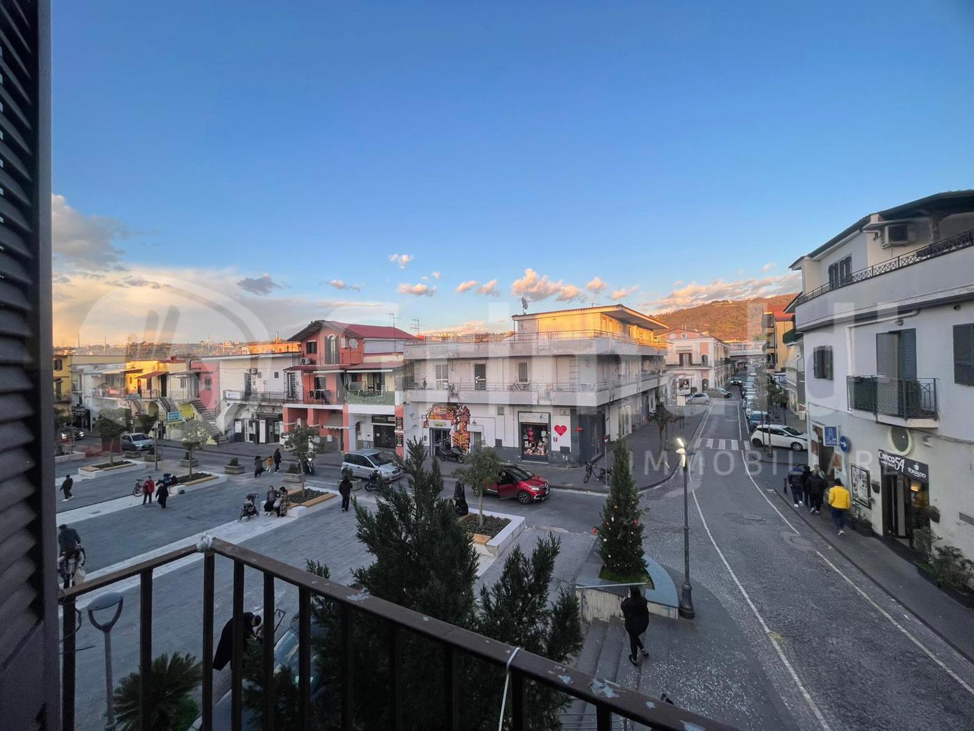 Ufficio in affitto a Quarto