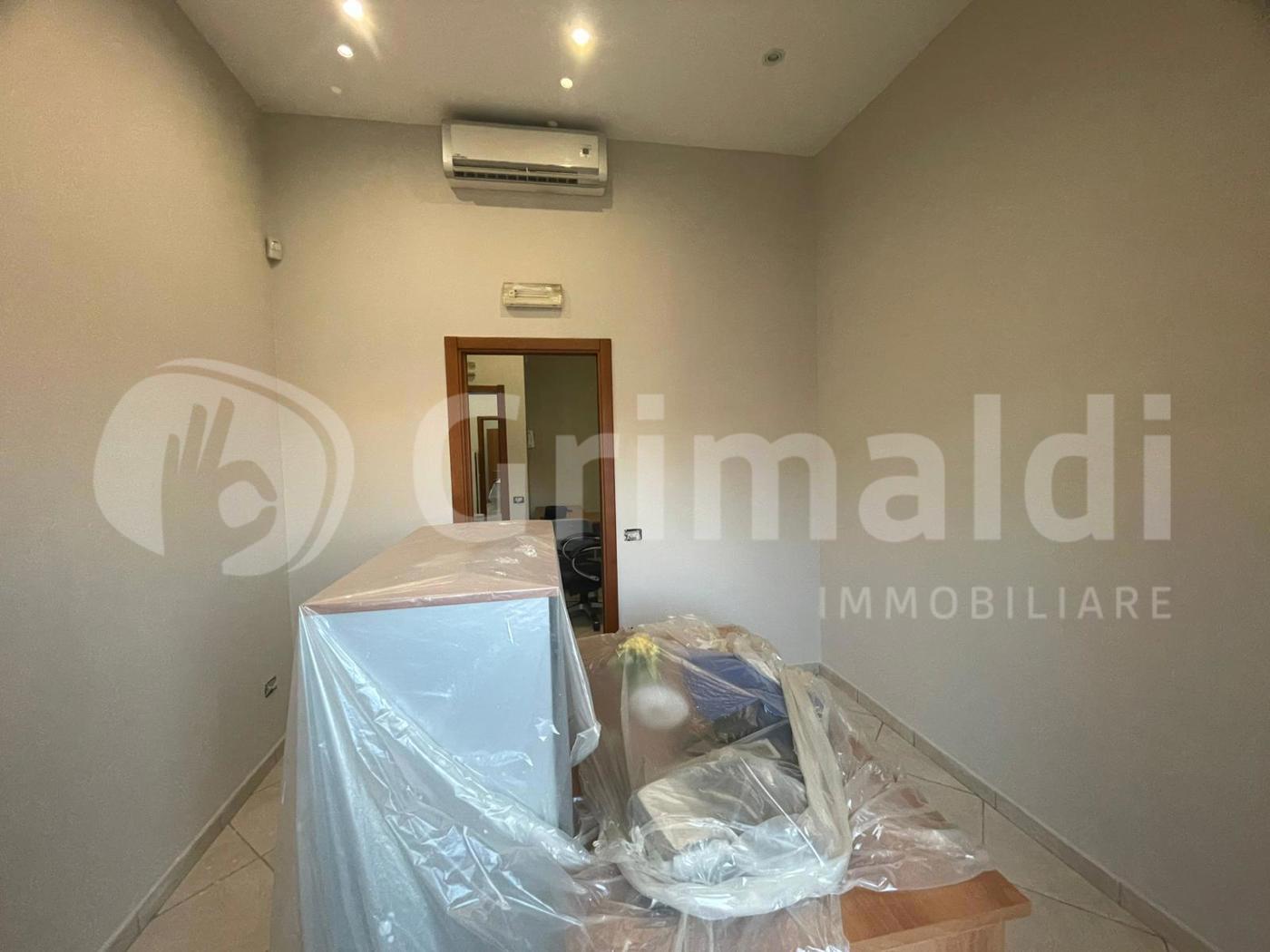 Ufficio in affitto a Quarto