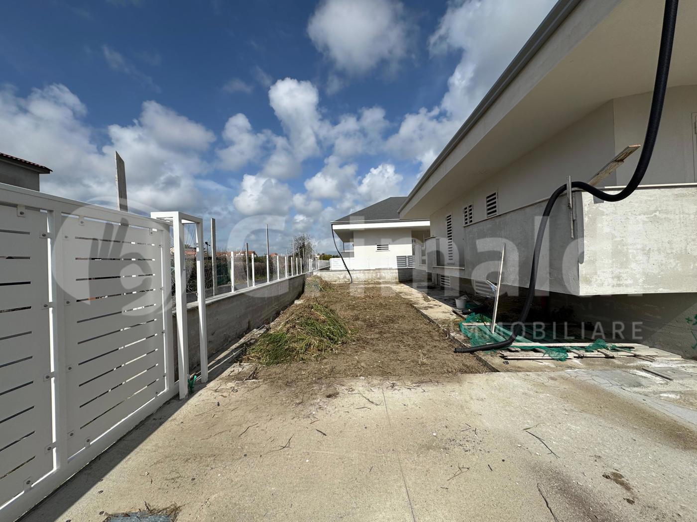 Villa Bifamiliare con giardino a Giugliano in Campania