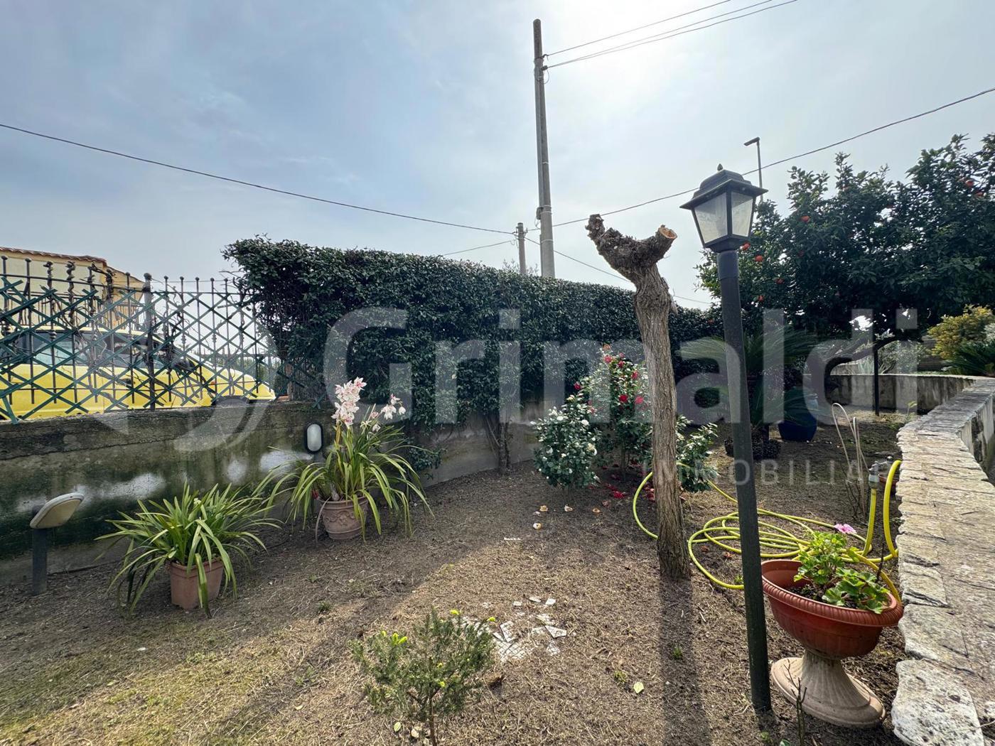 Villa con giardino a Quarto