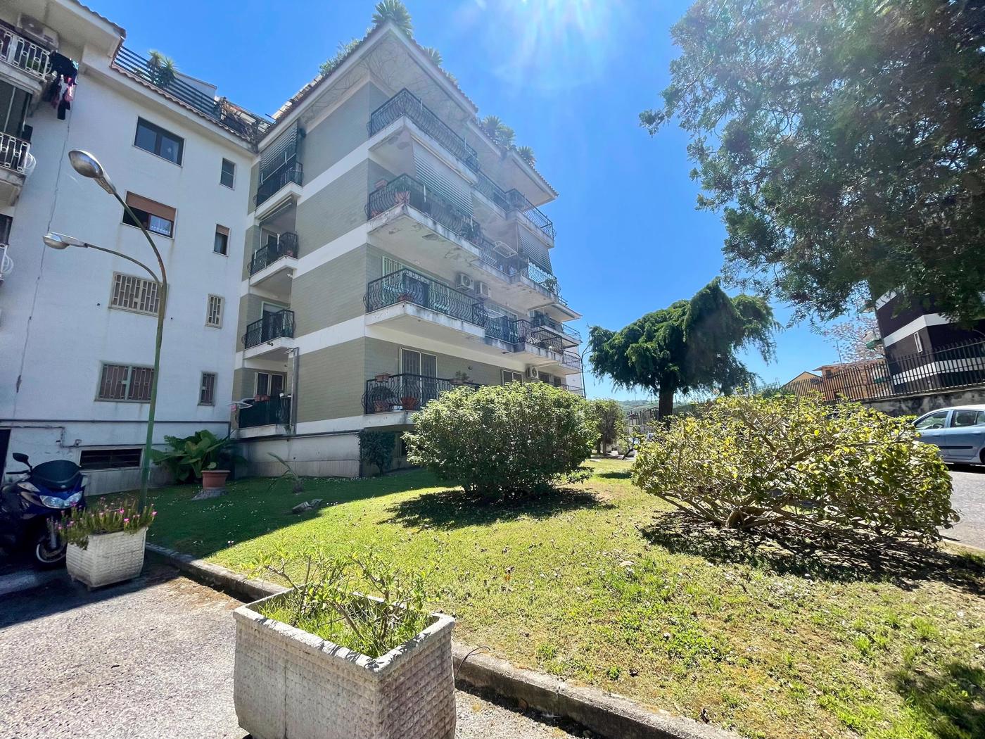 Trilocale da ristrutturare a Quarto