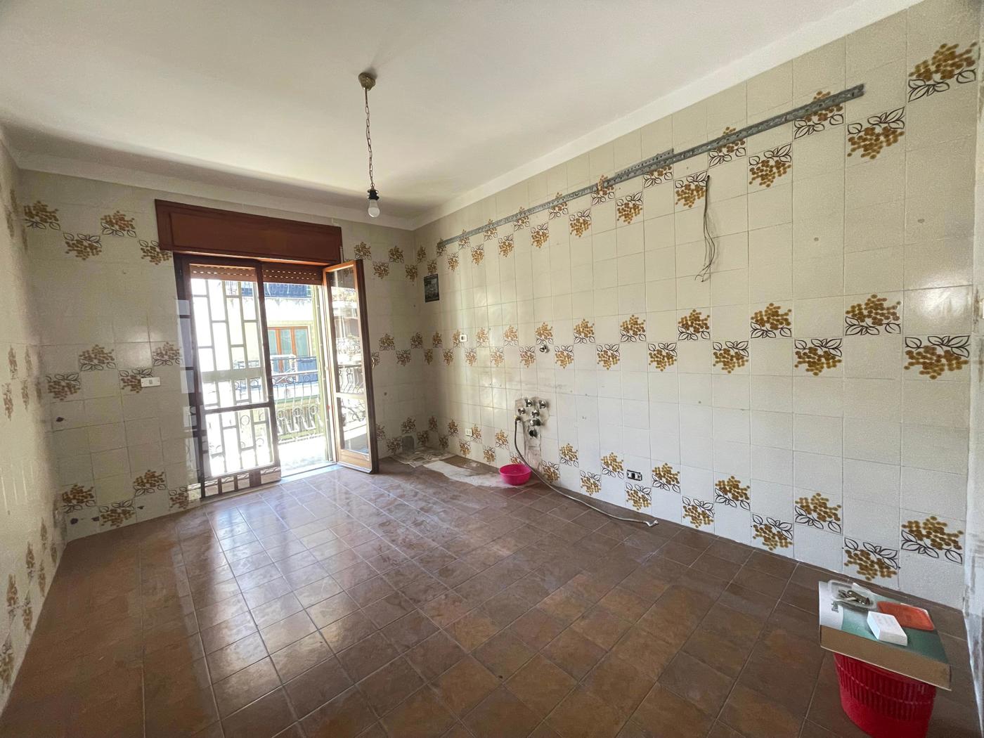 Trilocale da ristrutturare a Quarto