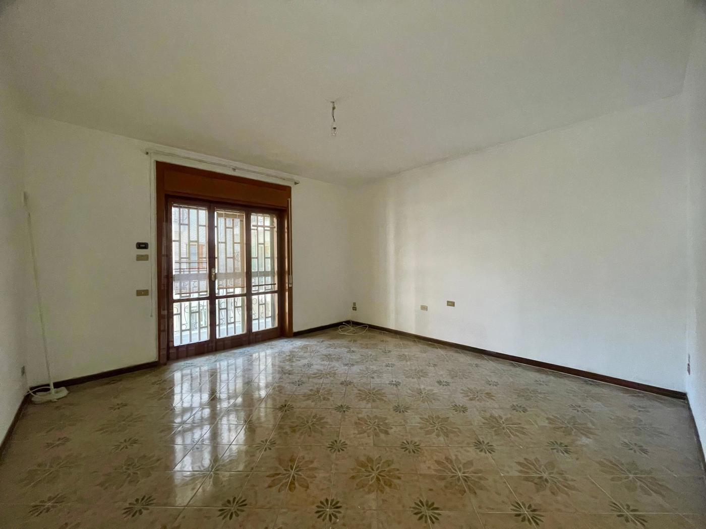 Trilocale da ristrutturare a Quarto