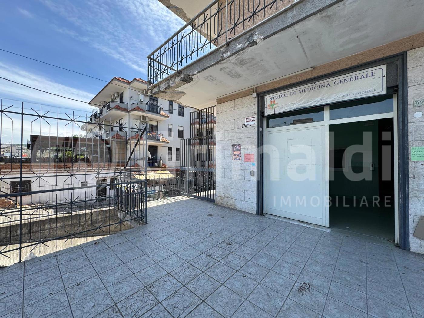 Ufficio in affitto a Quarto