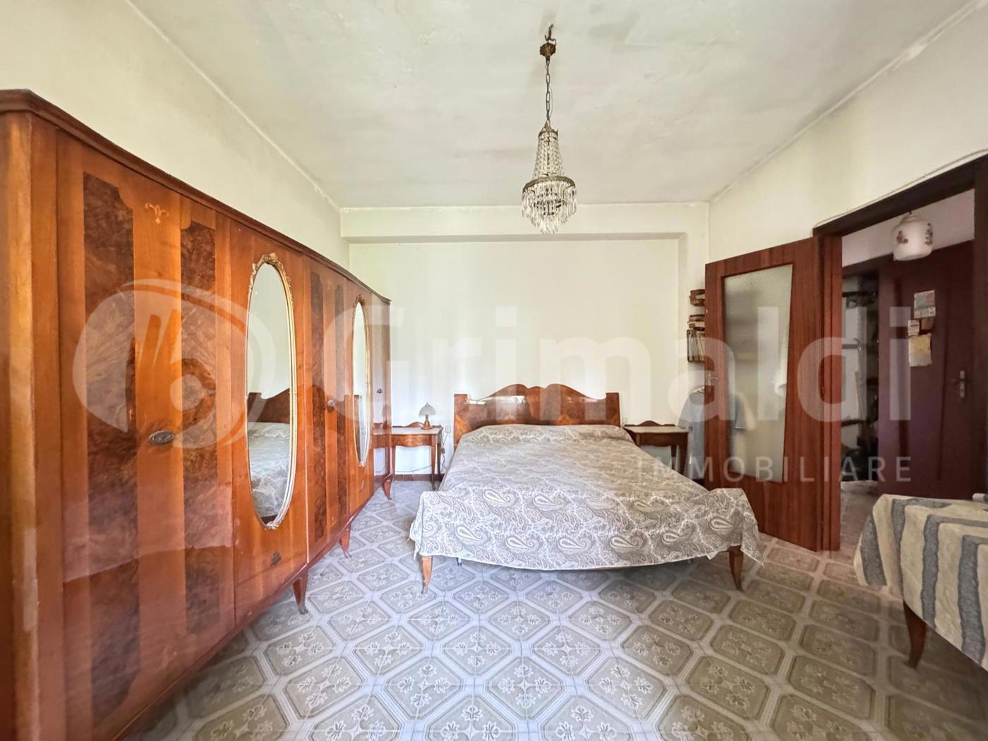 Trilocale da ristrutturare a Quarto
