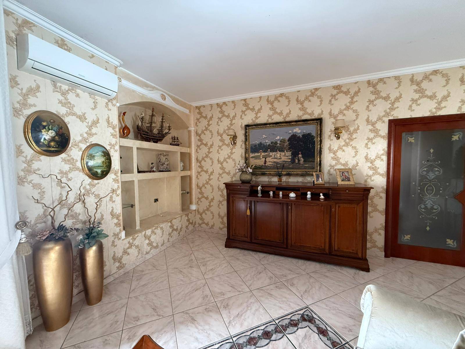 Stabile di due appartamenti in vendita a Palagiano