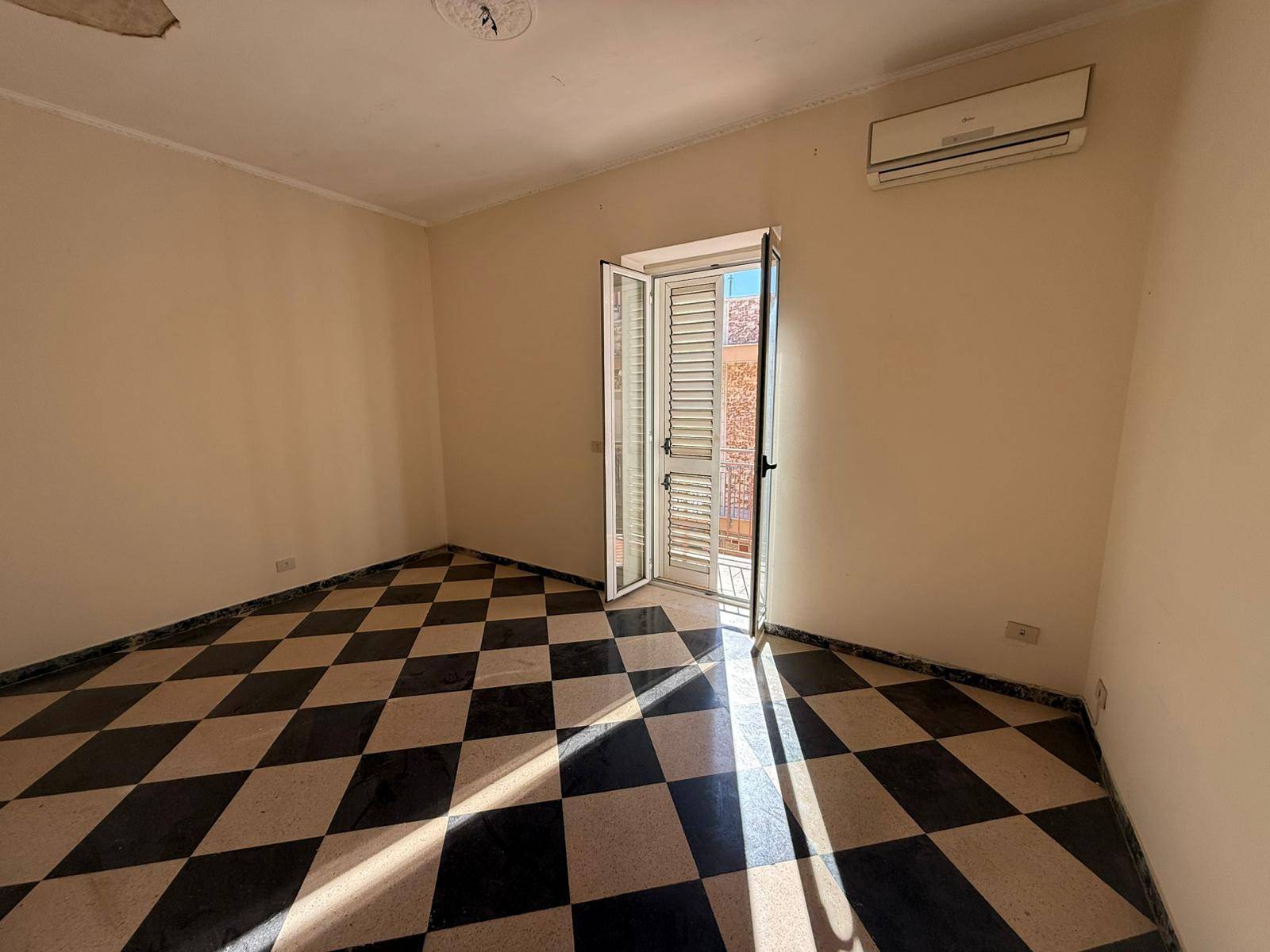 Stabile in vendita a Massafra, Centro