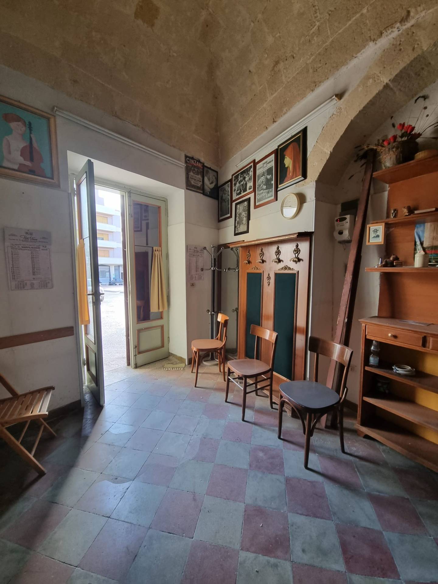 Locale commerciale in affitto a Massafra, Centro Storico