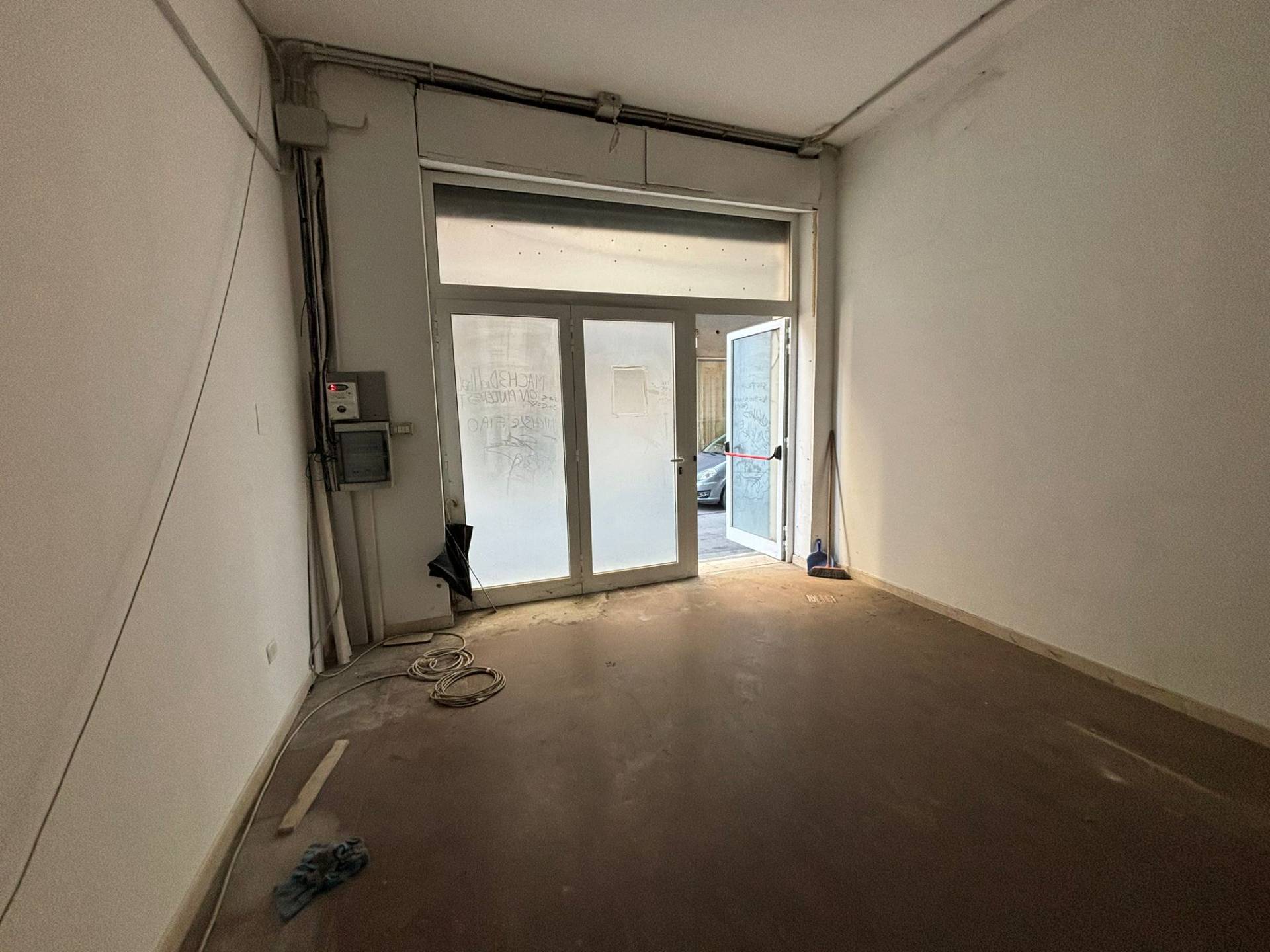 Locale commerciale in affitto a Massafra, Centro